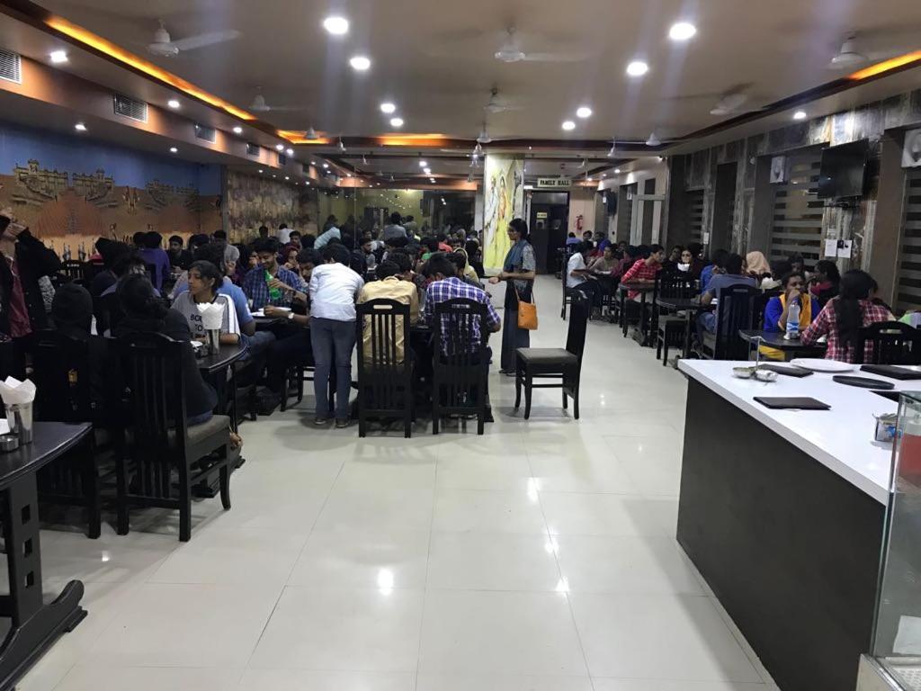 Makrana Raj Hotel Sikar Exteriér fotografie